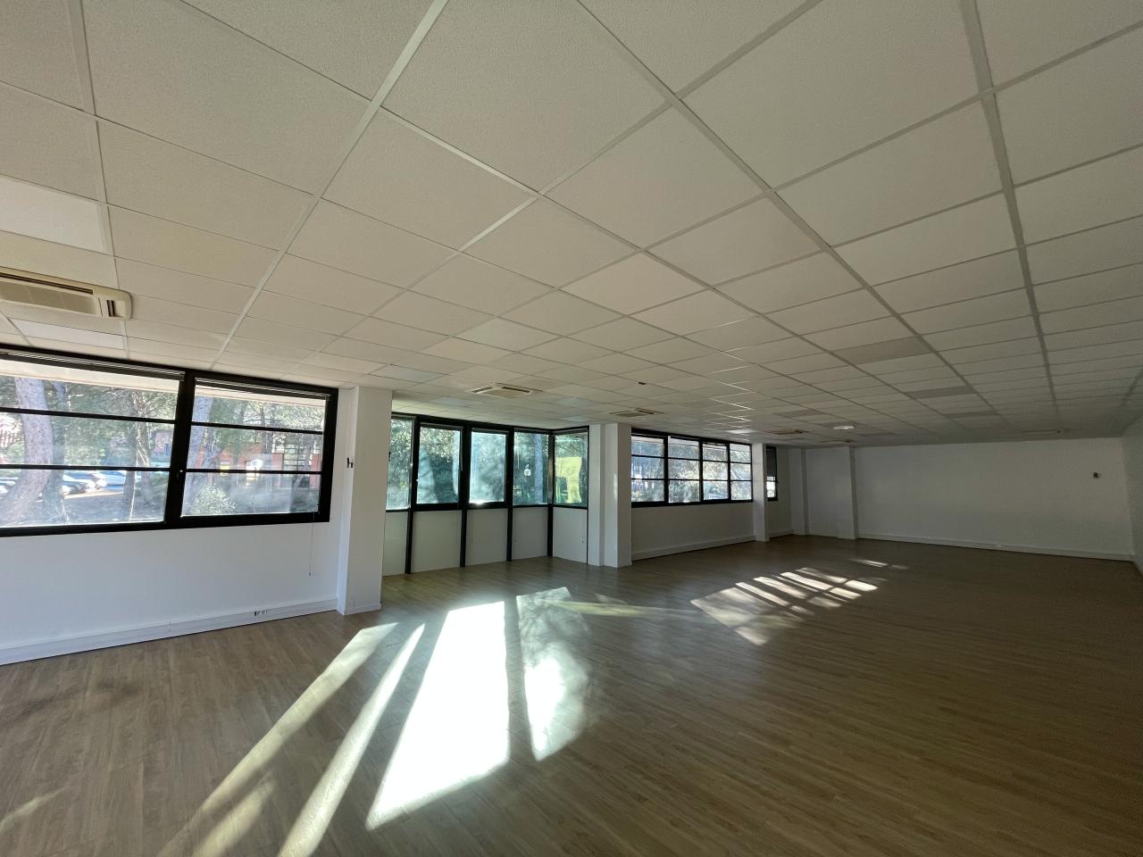 Bureau Aix-en-Provence 842m² Location bureau Aix-en-Provence Bouches-du-Rhône OLBUR2421612 3